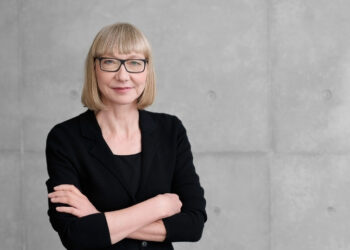 "KI-Integration im Mittelstand: Verstehen, Gestalten, Partizipieren“ – Ein Interview mit Prof. Dr. Sabine Pfeiffer