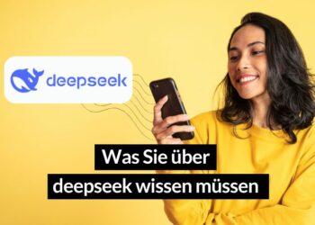 Frau schaut lächelnd aufs Handy, darüber schwebt das Deepseek-Logo